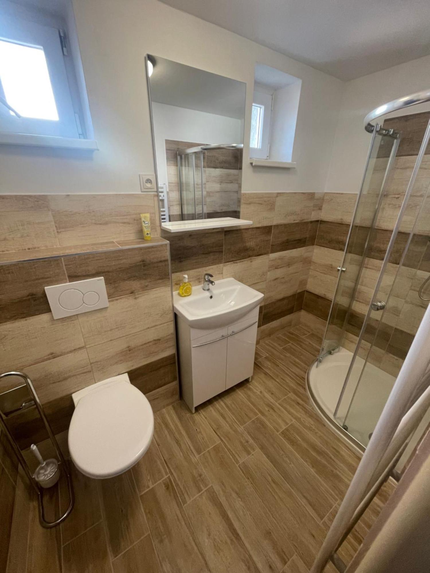 Apartmany Ferie ジェチーン エクステリア 写真