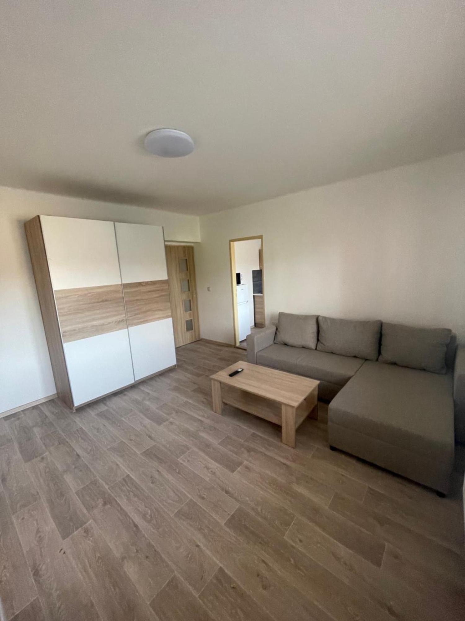 Apartmany Ferie ジェチーン エクステリア 写真