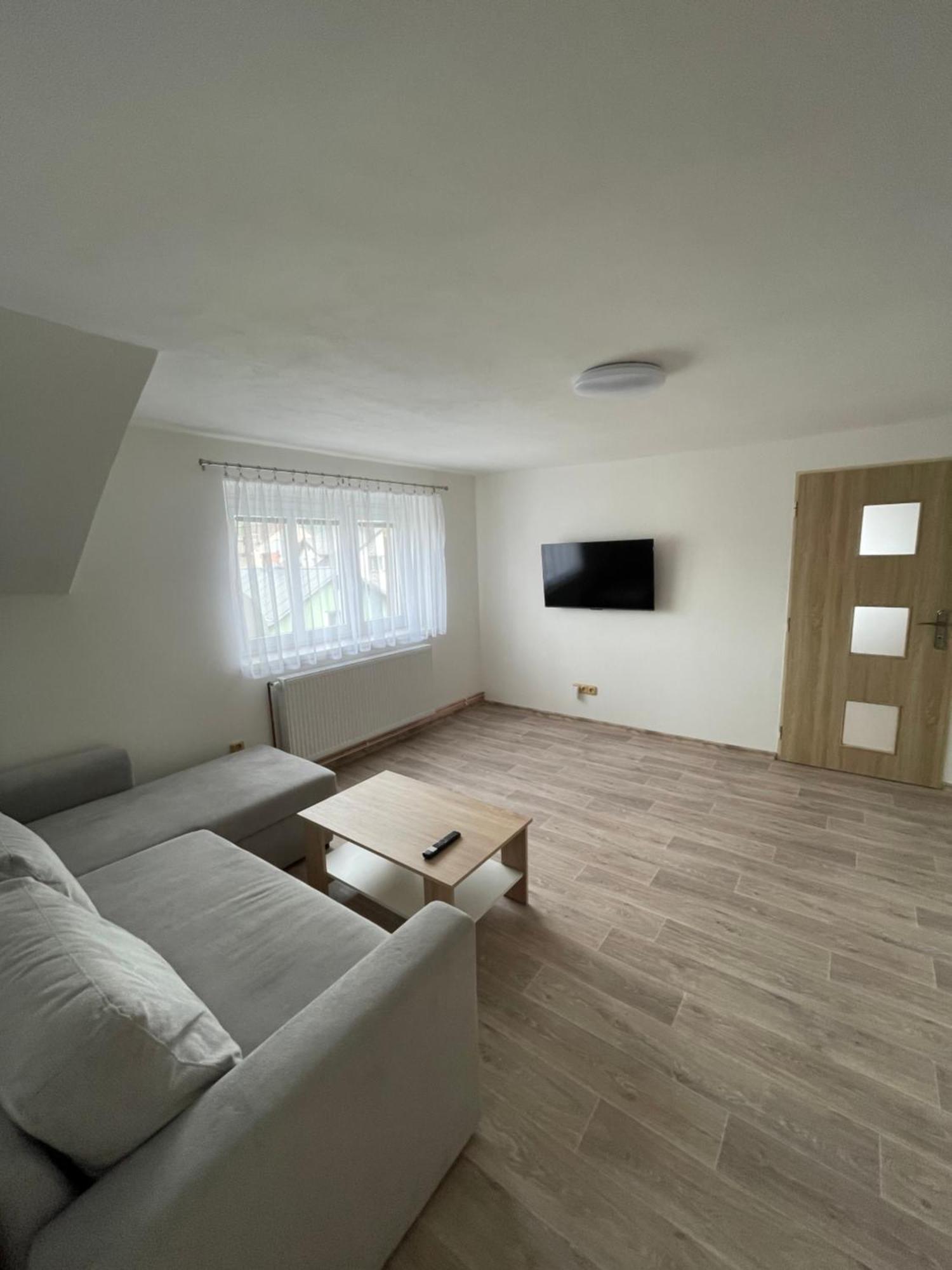 Apartmany Ferie ジェチーン エクステリア 写真